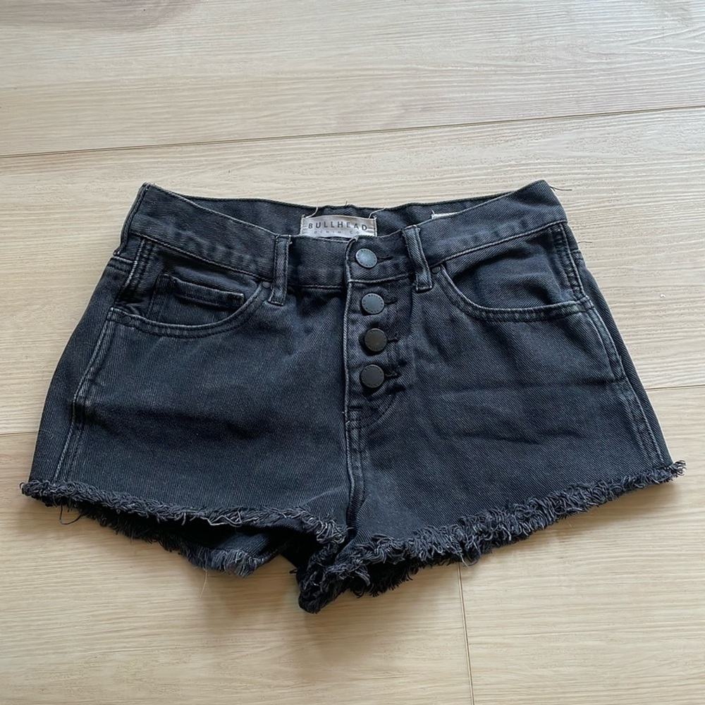 Bullhead high waisted black jean shorts